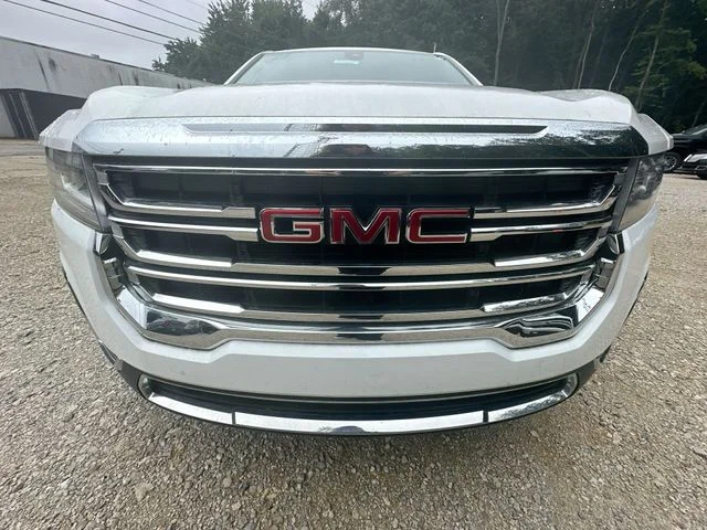 Used 2023 White GMC SLE image 34
