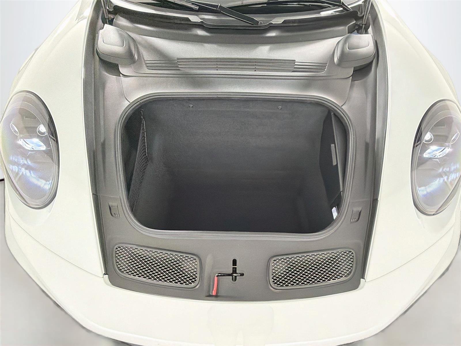 Certified Used 2022 Carrara White Metallic Porsche GT3 image 33