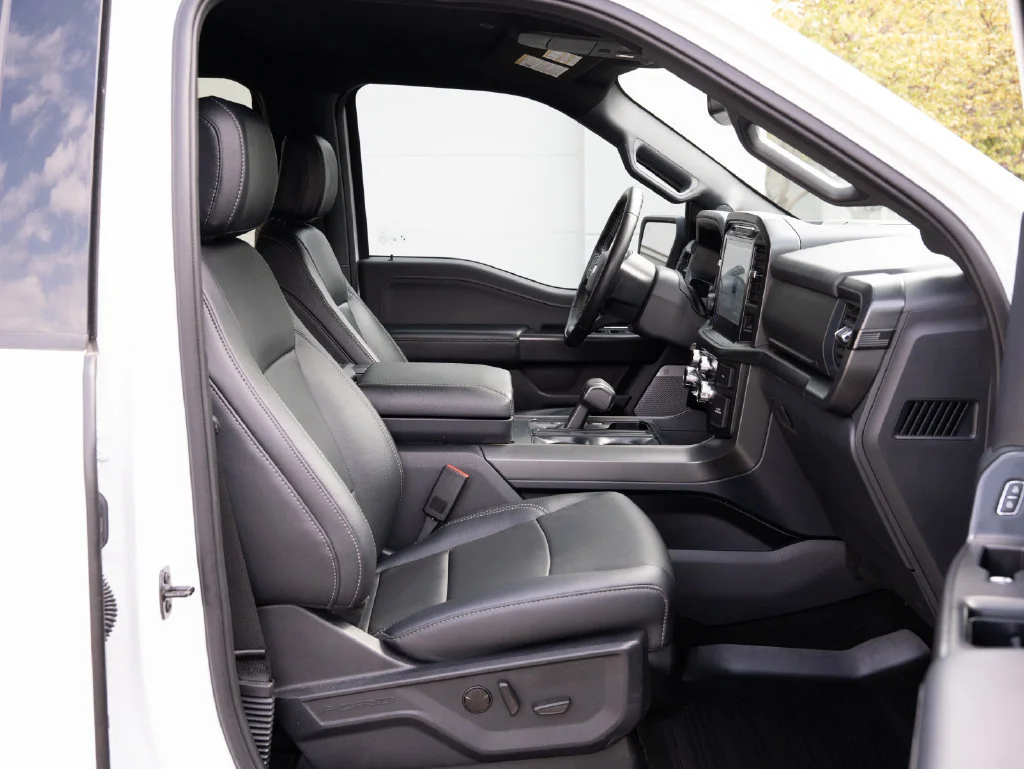Used 2024 Oxford White Ford XLT image 23