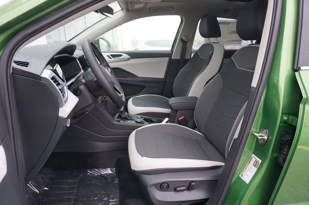 New 2026 Green Volkswagen 1.5T SE image 10