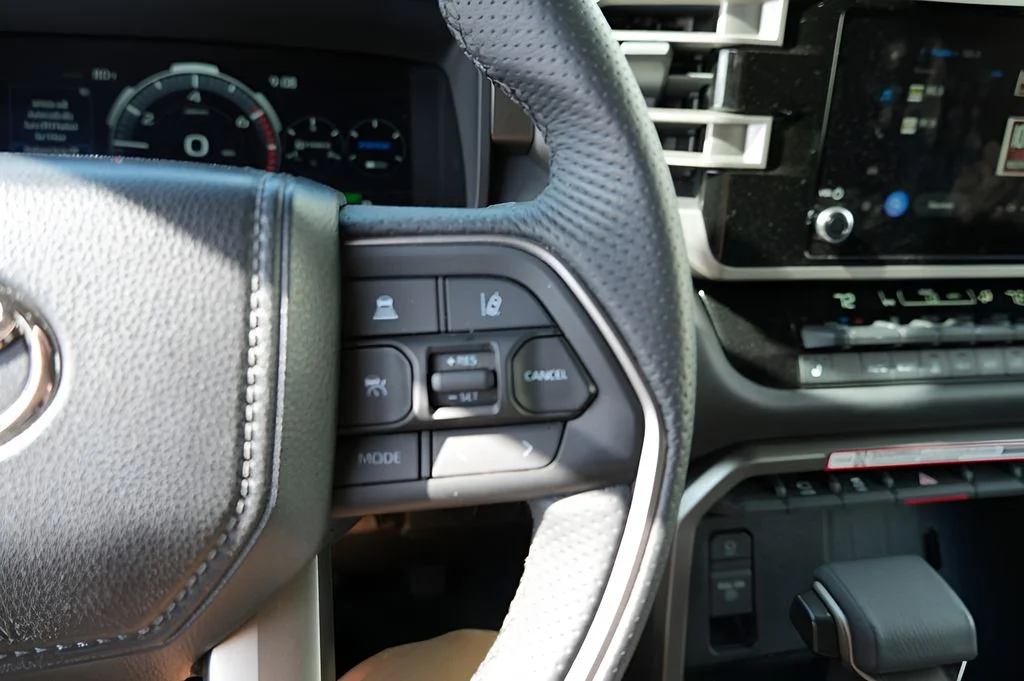 Used 2026 Ice Cap Toyota SR5 image 26