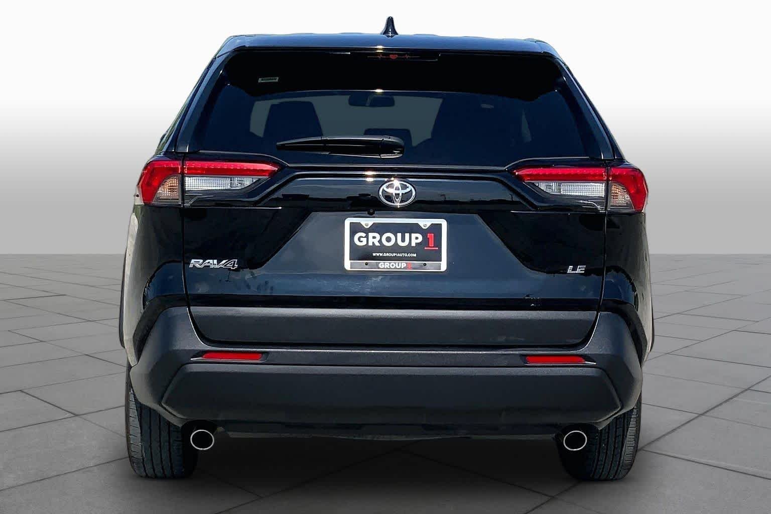 Used 2025 Midnight Black Metallic Toyota LE image 5