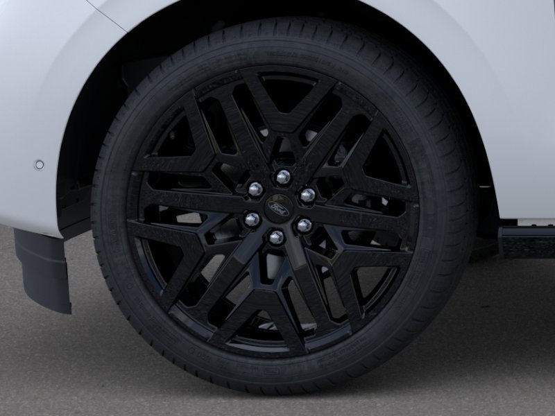 New 2026 Star White Metallic Tri-Coat Ford Platinum image 19