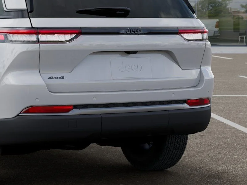 New 2026 White Jeep Altitude image 14