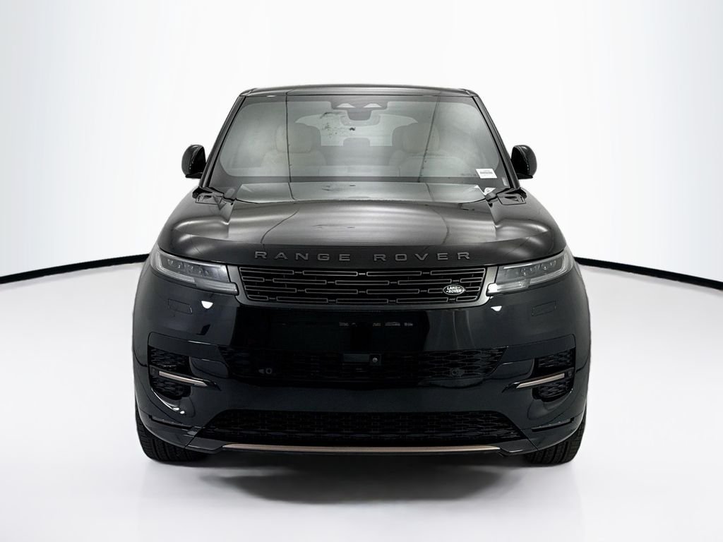 New 2026 Santorini Black Land Rover Dynamic SE image 2