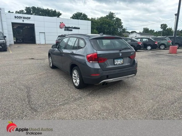 Used 2015 Gray BMW xDrive28i image 4