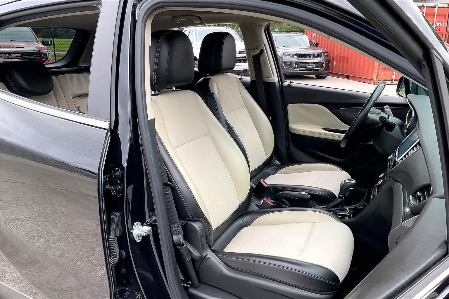 Used 2020 Ebony Twilight Metallic Buick Preferred image 9