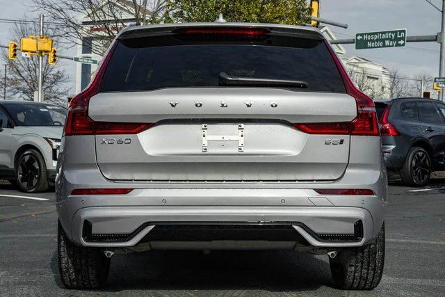 New 2026 Aurora Silver Volvo Plus image 5