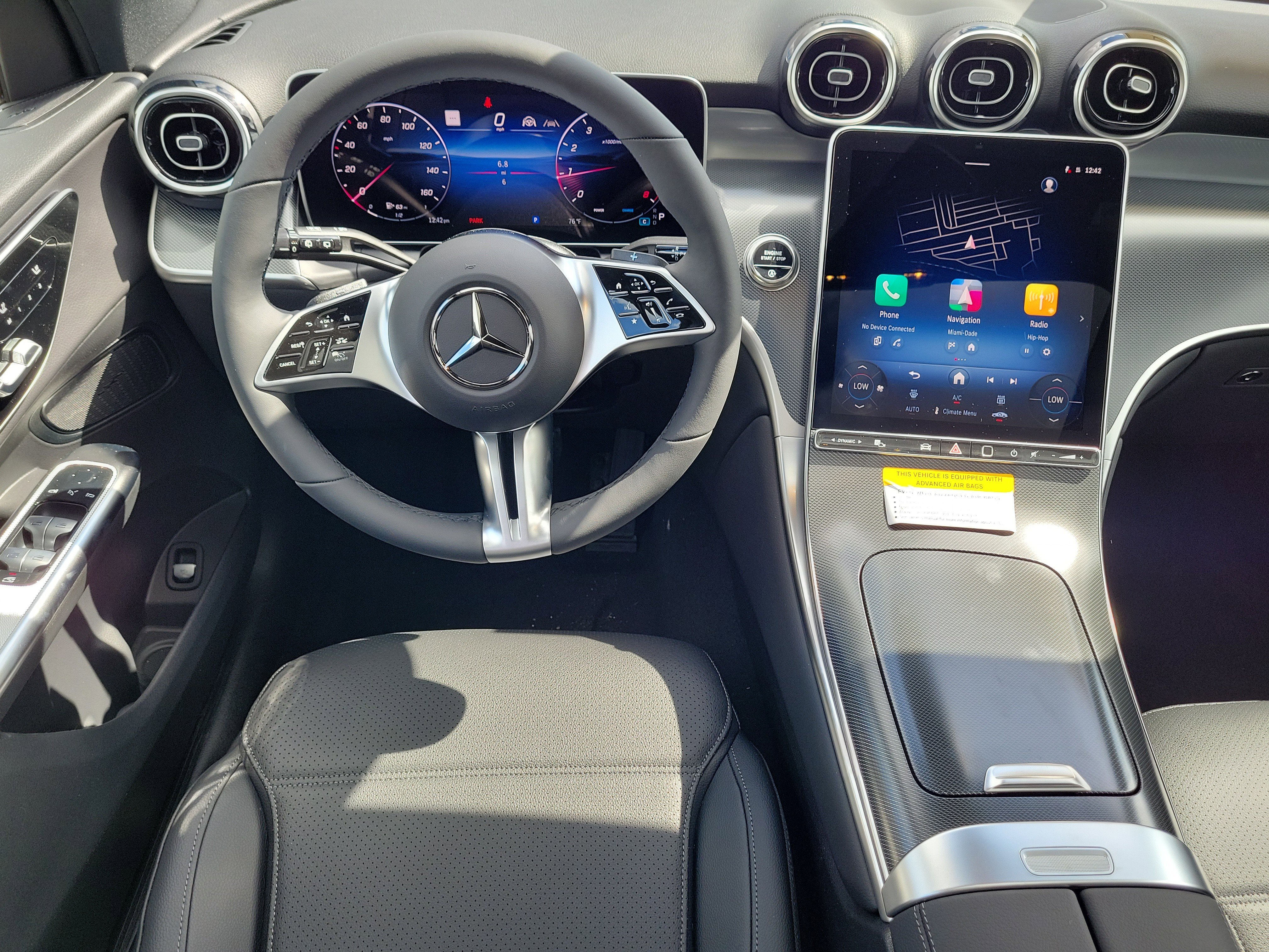 New 2026 MANUFAKTUR Moonlight White Metallic Mercedes-Benz GLC 300 image 41