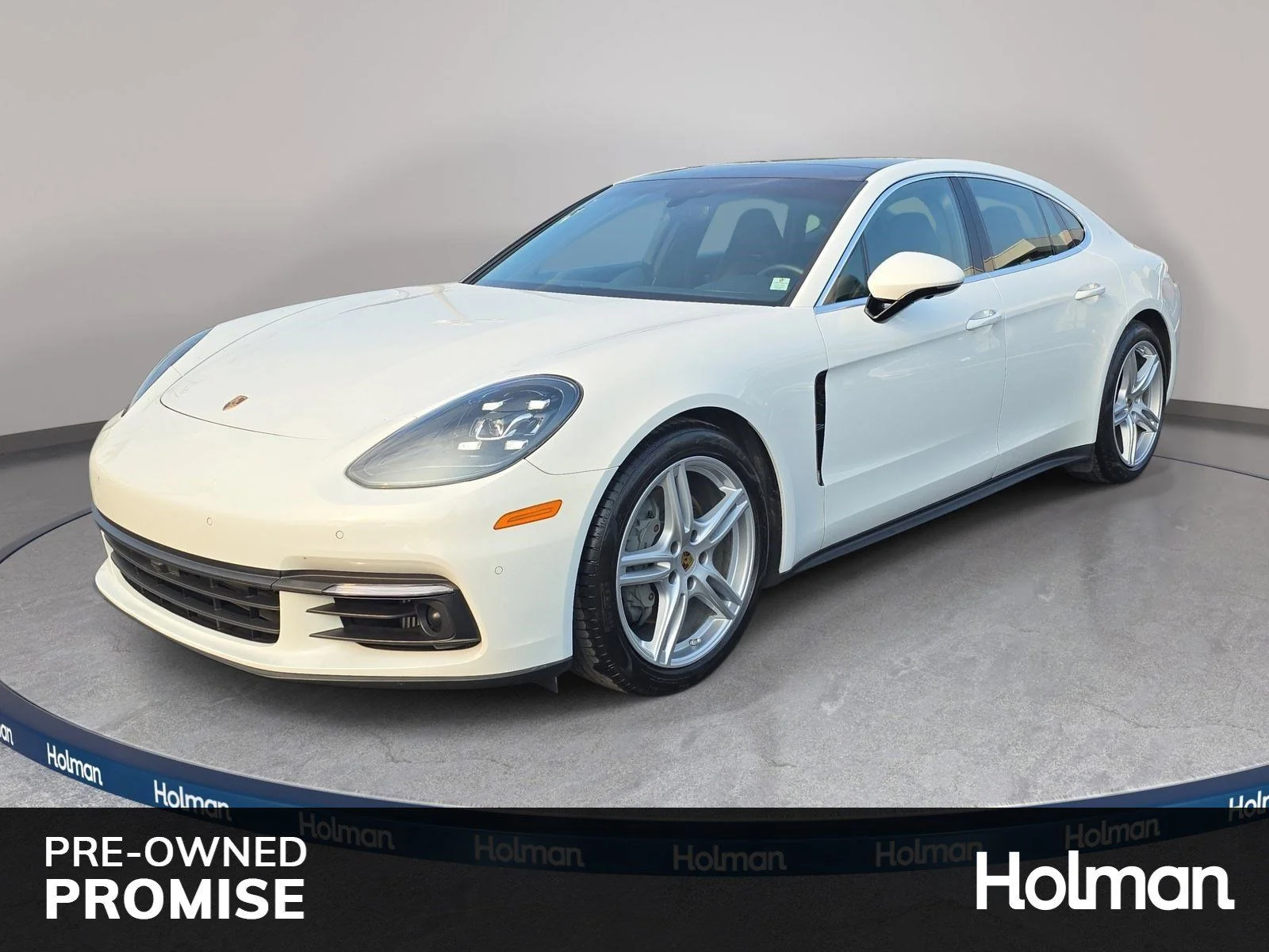 2020 Porsche Panamera 4S's photo