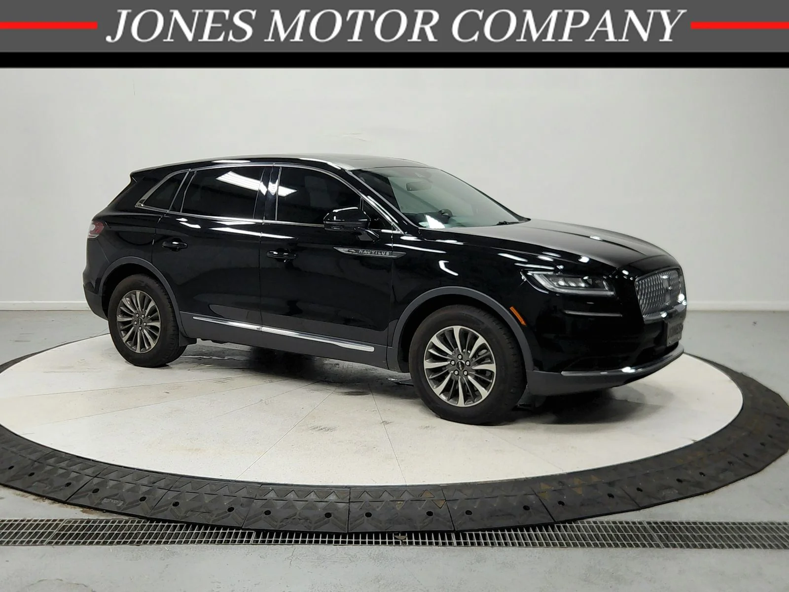 Used 2023 Black Lincoln Reserve image 1