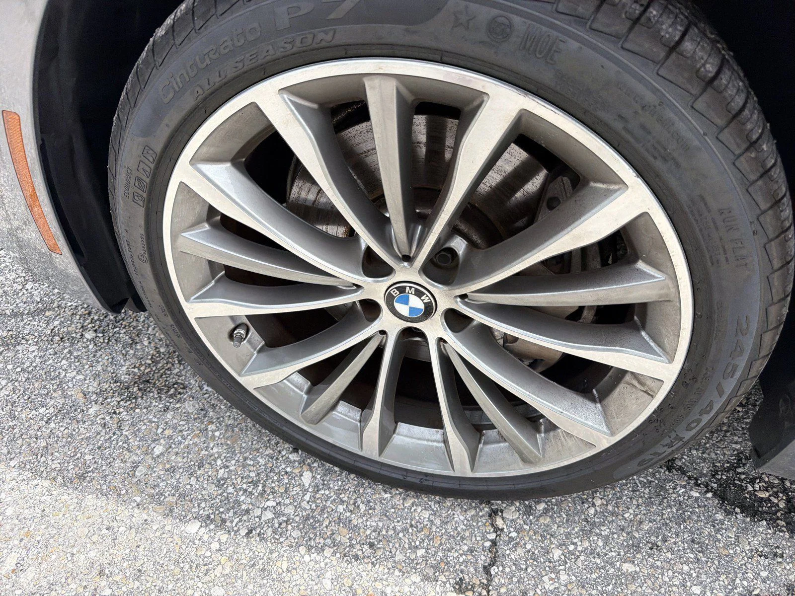 Used 2023 Skyscraper Grey Metallic BMW 540i image 10