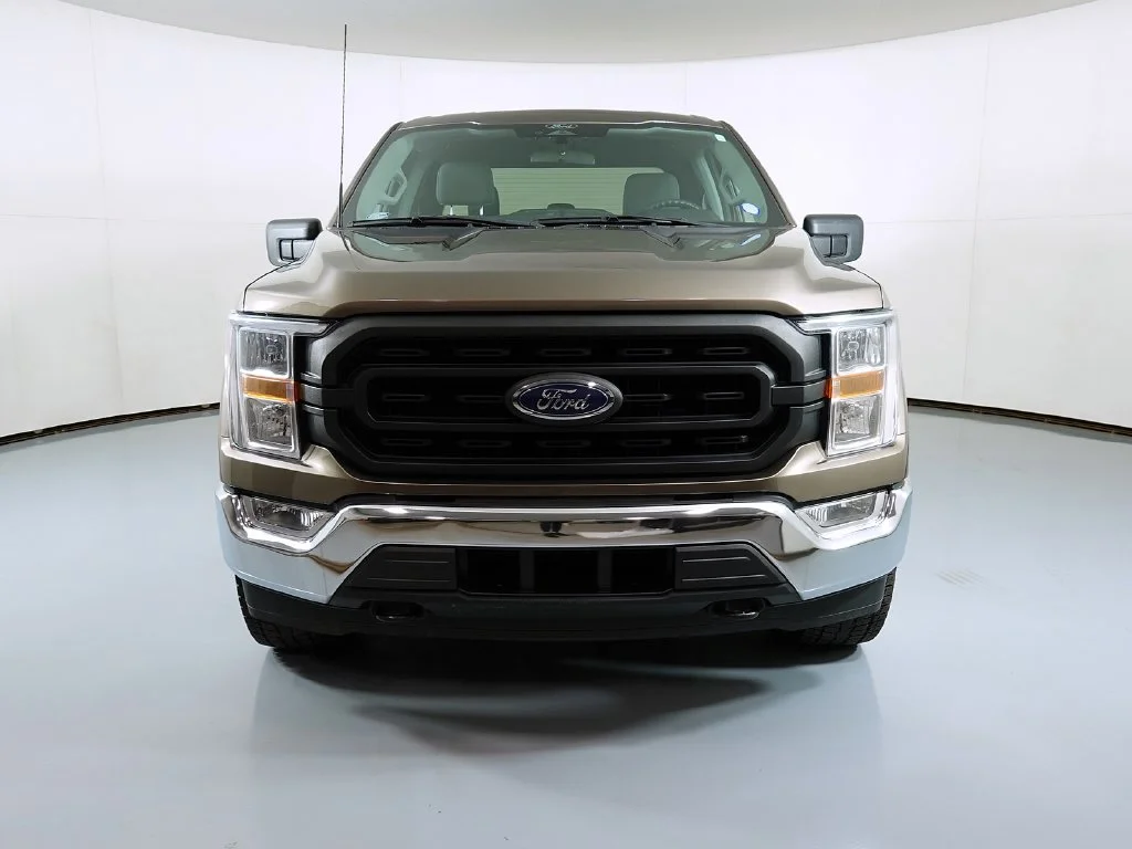 Used 2022 Gray Ford XL image 3