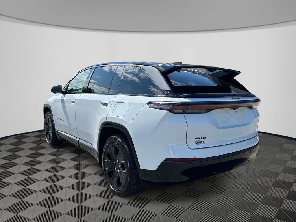 Used 2025 White Jeep Launch Edition image 3