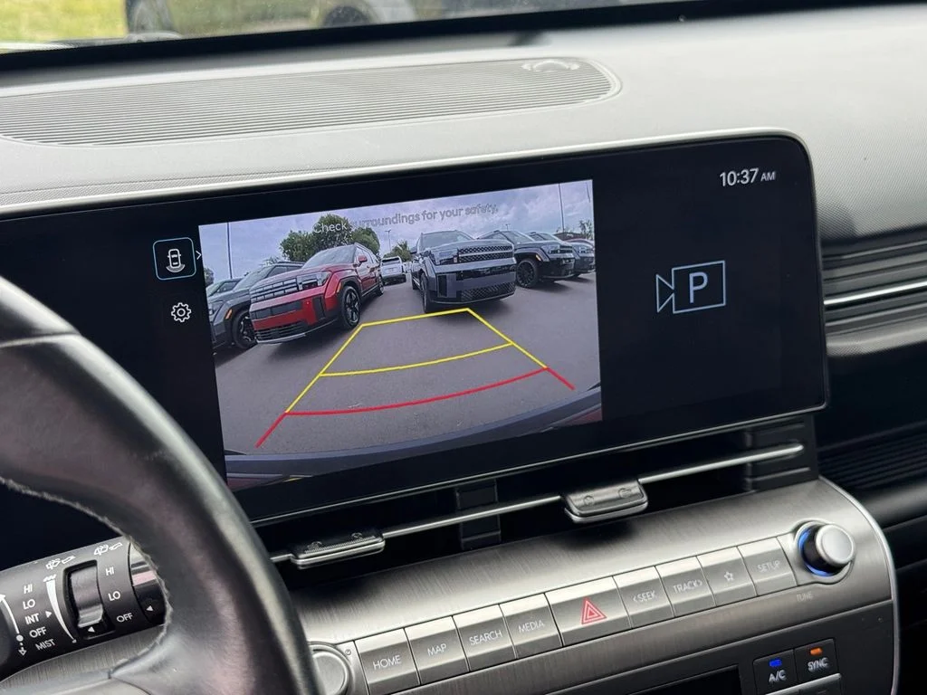 Used 2025 Red Hyundai SEL image 30