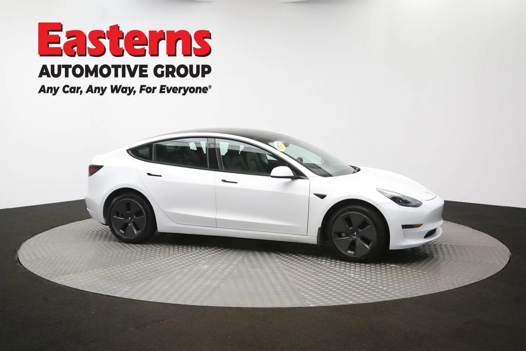 Used 2021 White Tesla Standard Range Plus image 41