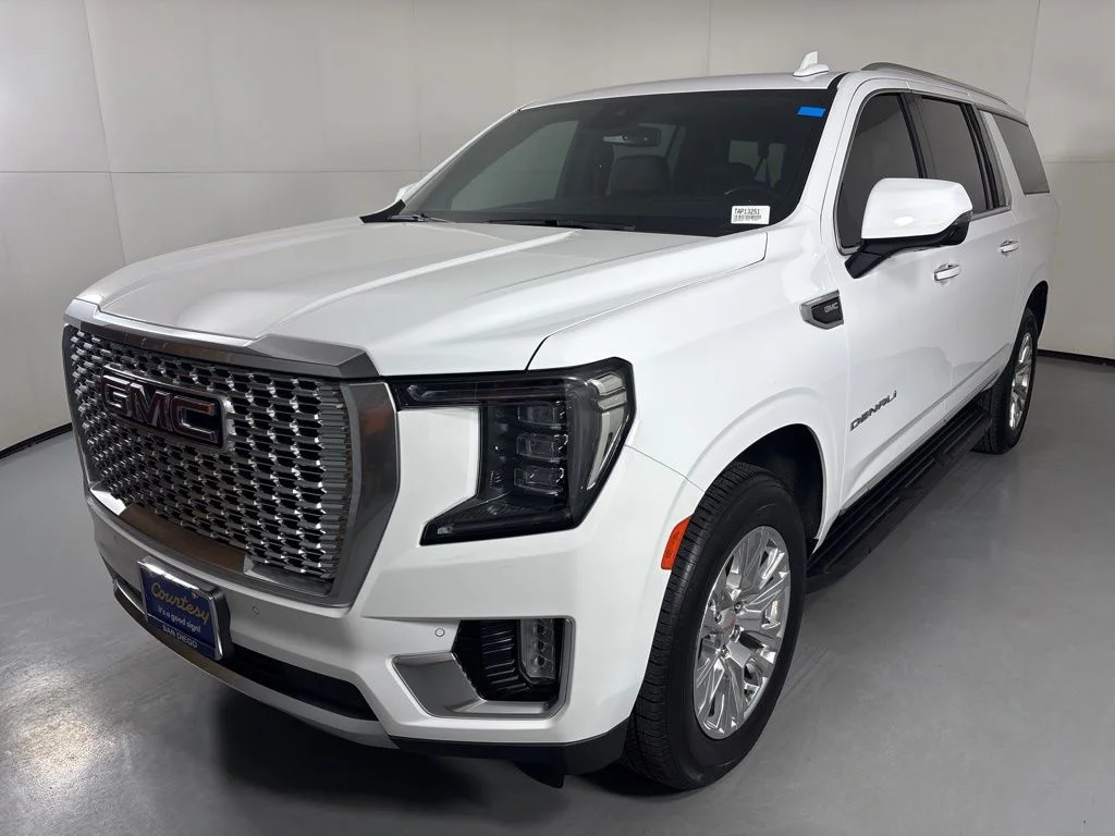 Used 2024 White GMC Denali image 4