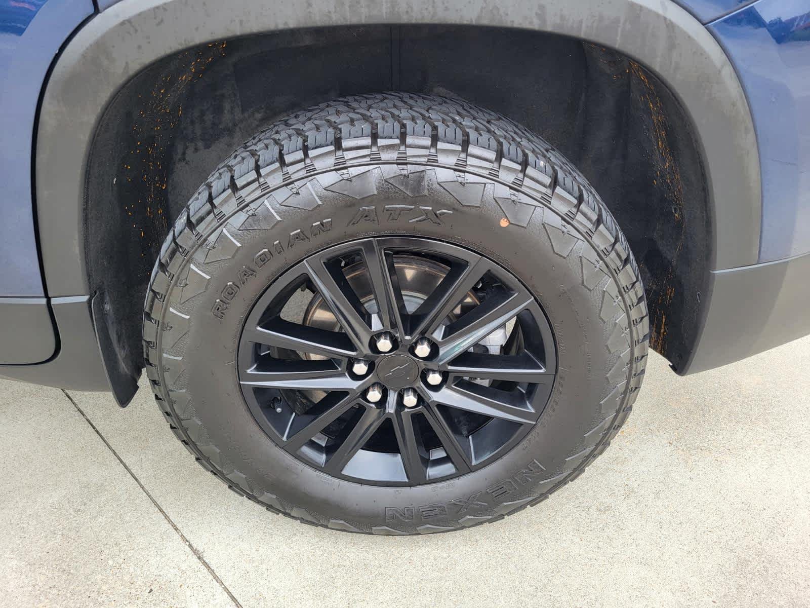 Used 2022 Northsky Blue Metallic Chevrolet LT Cloth image 27