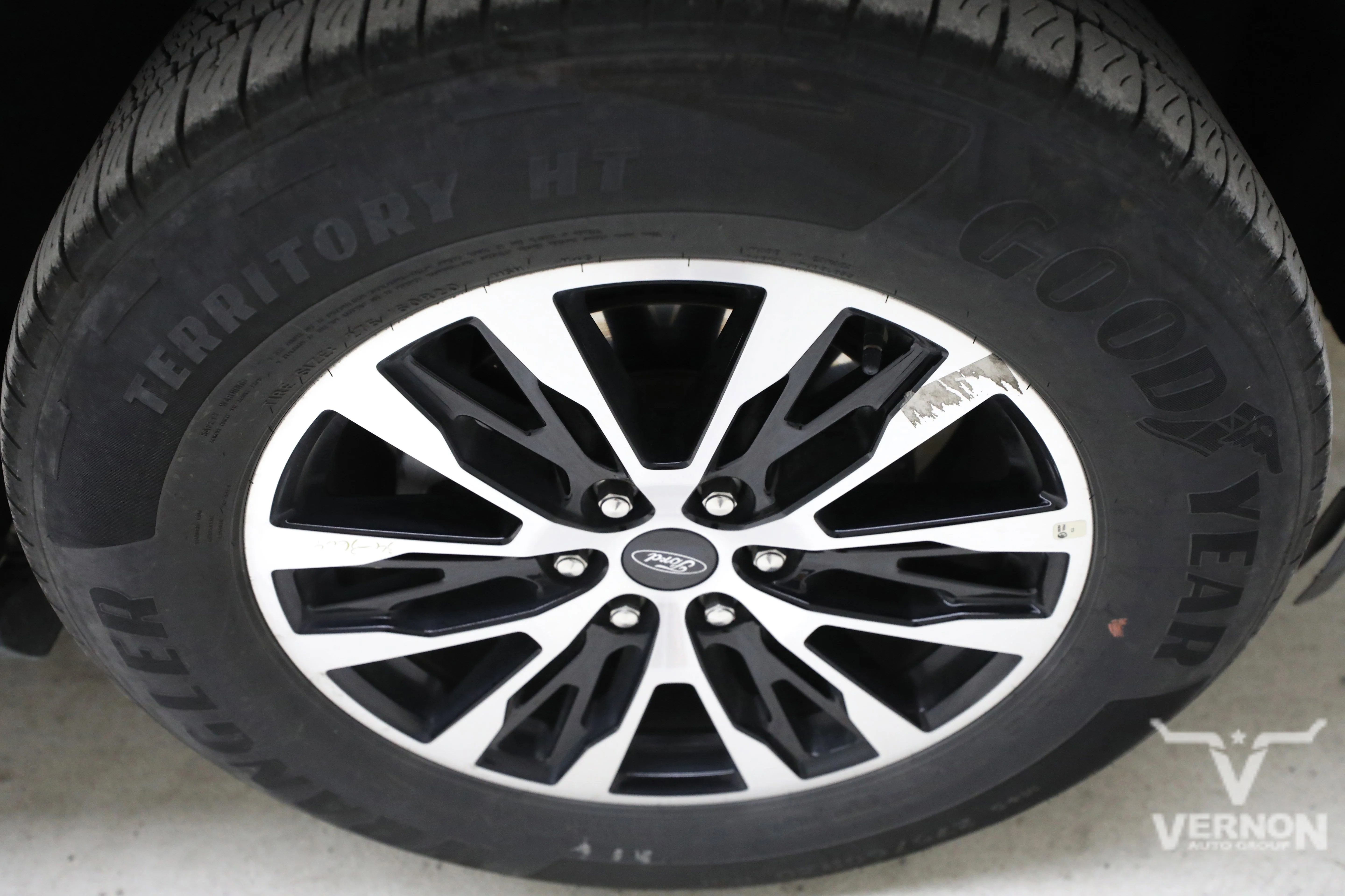 Pre-Owned 2025 Ford Expedition Platinum 4x4