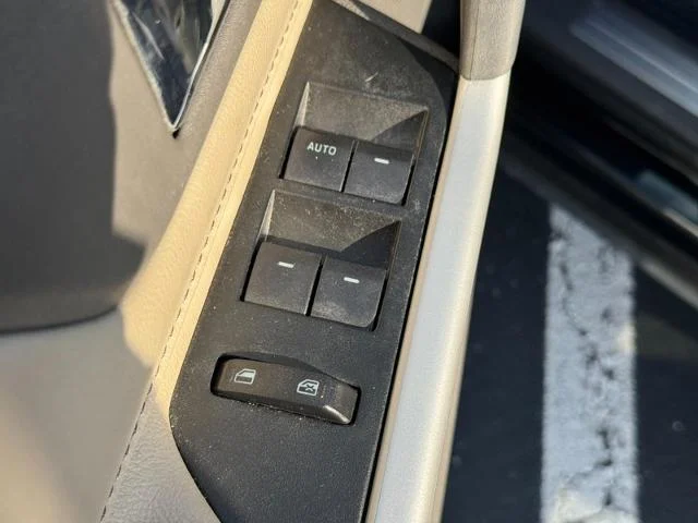 Used 2013  Ford  image 16