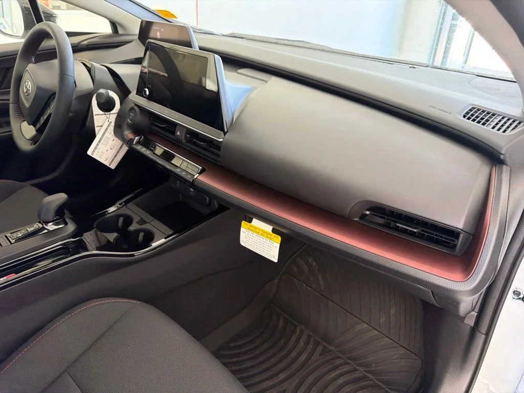 New 2026 Wind Chill Pearl <sup>1</sup> Toyota  SE image 35