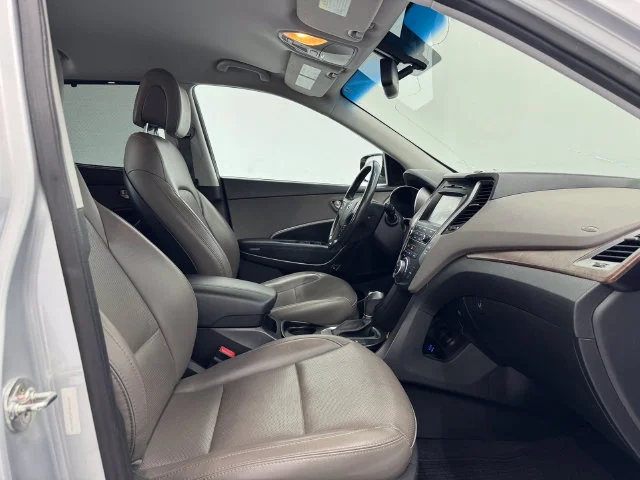 Used 2018 Sparkling Silver Hyundai 2.4 Base image 18