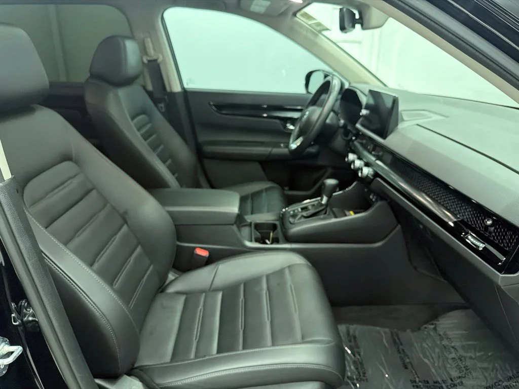 Used 2025 Black Honda EX-L image 28