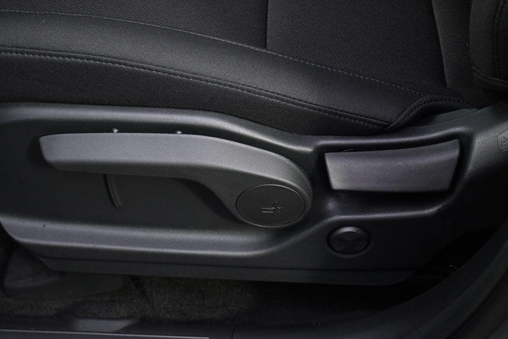 New 2026 Gray Hyundai SE image 14
