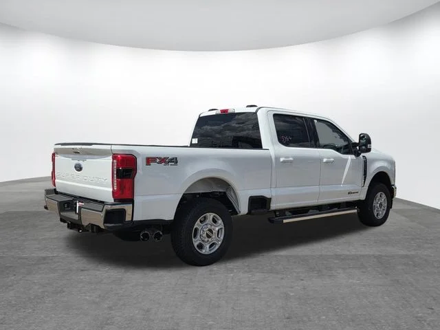 New 2026 Oxford White Ford F-250® XLT image 2