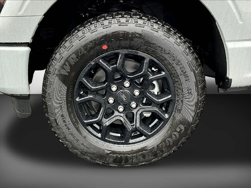 New 2026 Avalanche Ford XLT image 14