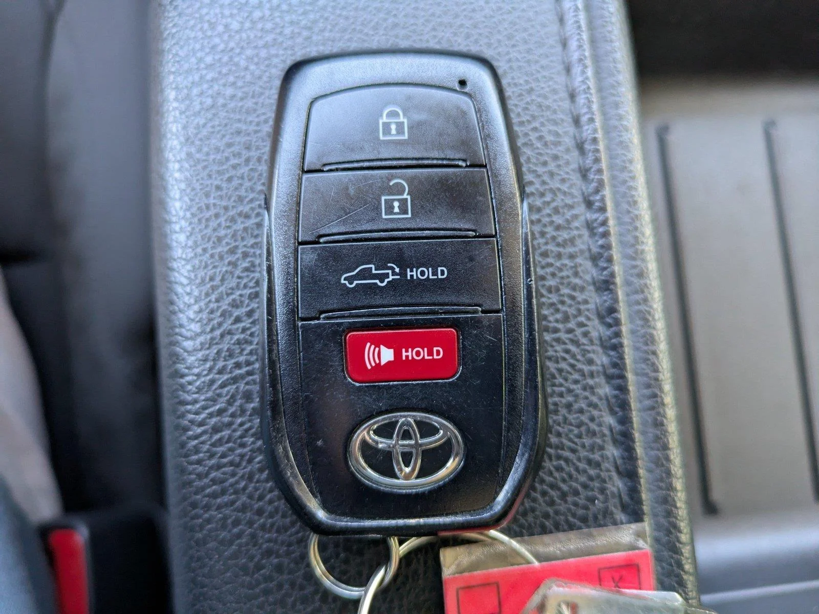 Used 2023 Ice Cap Toyota SR5 image 27