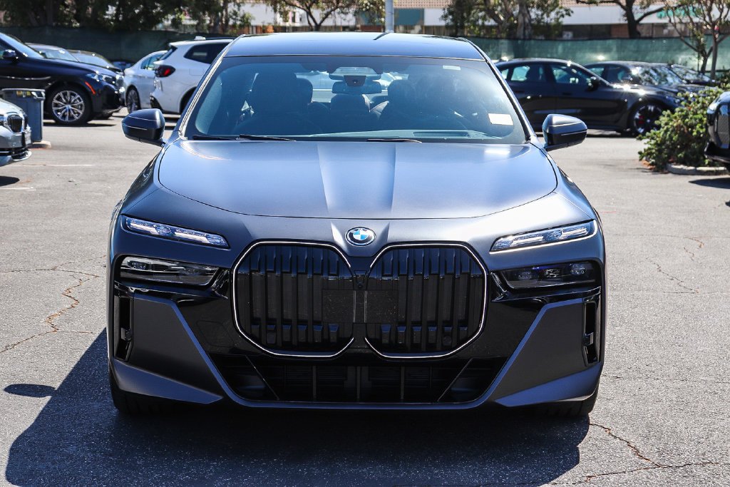 Used 2026 BMW i7 60 with VIN WBY53EJ07TCW58876 for sale in Glendale, CA