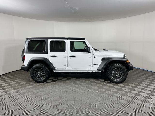 New 2026 Bright White Clear-Coat Exterior Paint Jeep Sport S image 4