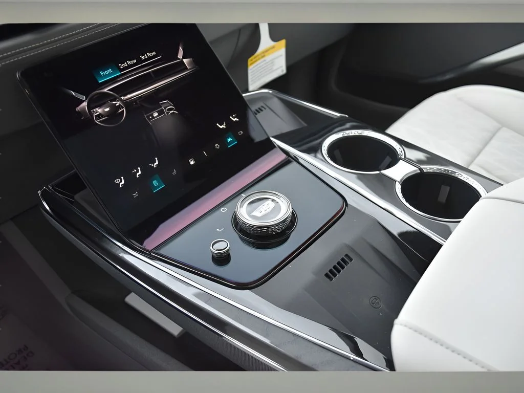 2025 Cadillac Escalade IQ Luxury 1 - Photo 35