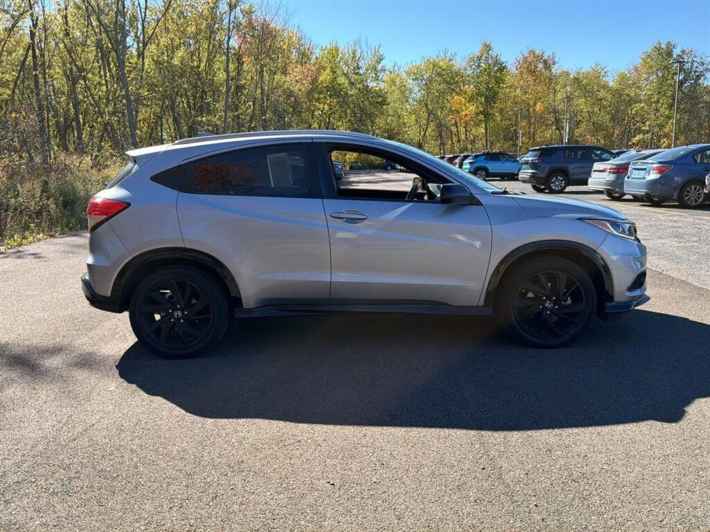 Used 2022 Lunar Silver Metallic Honda Sport image 7