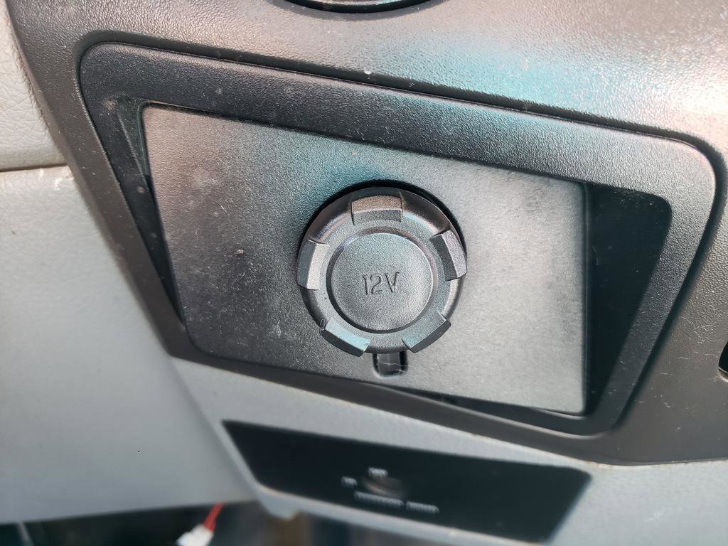 Used 2016 Oxford White Ford  image 17