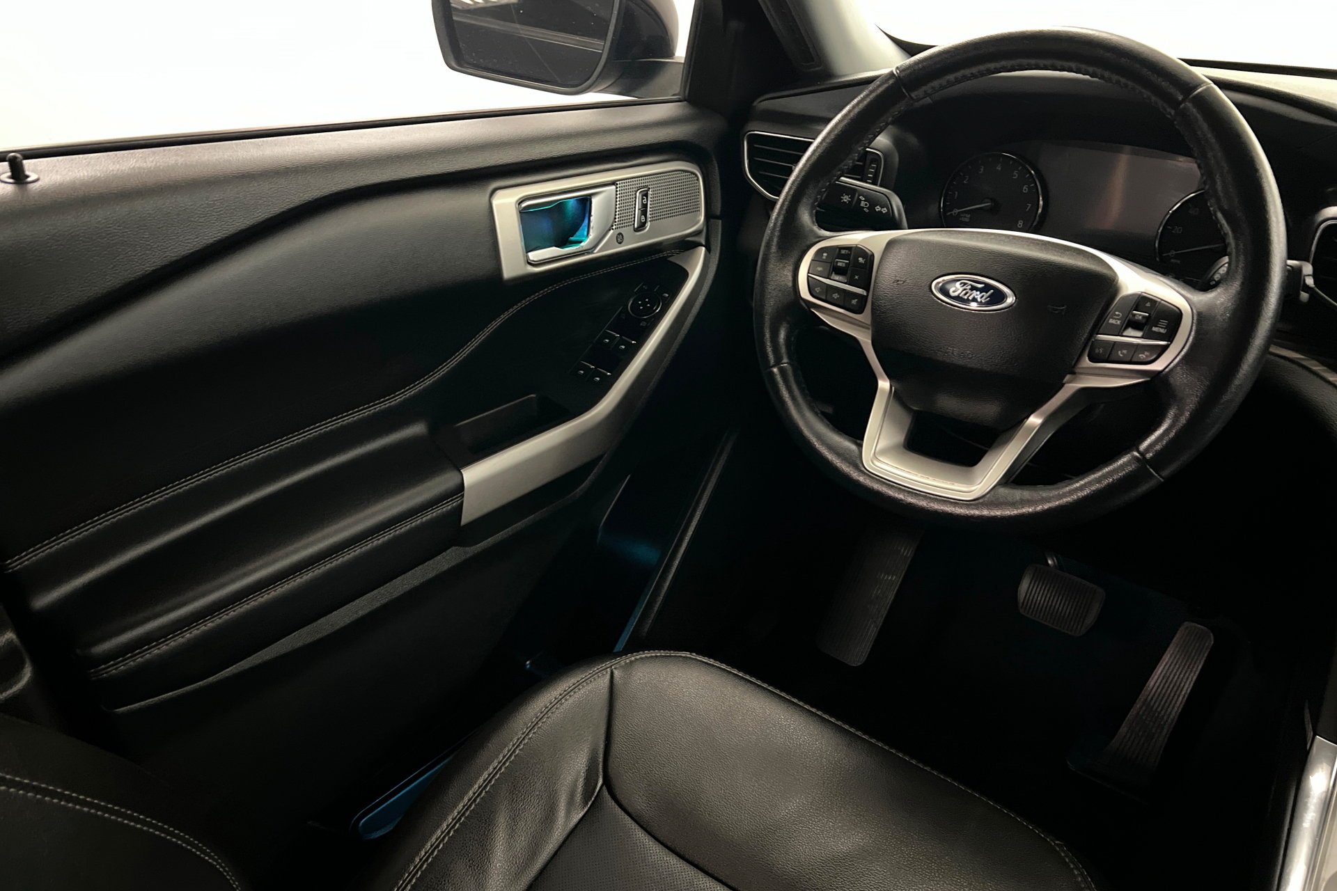 2023 Ford Explorer Limited - Photo 12