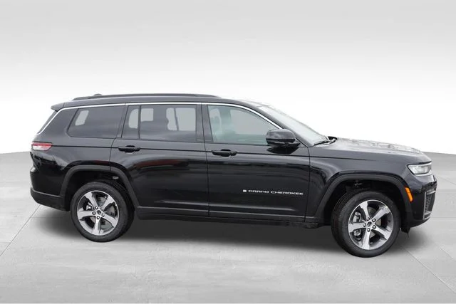 New 2026 Black Jeep Limited image 2
