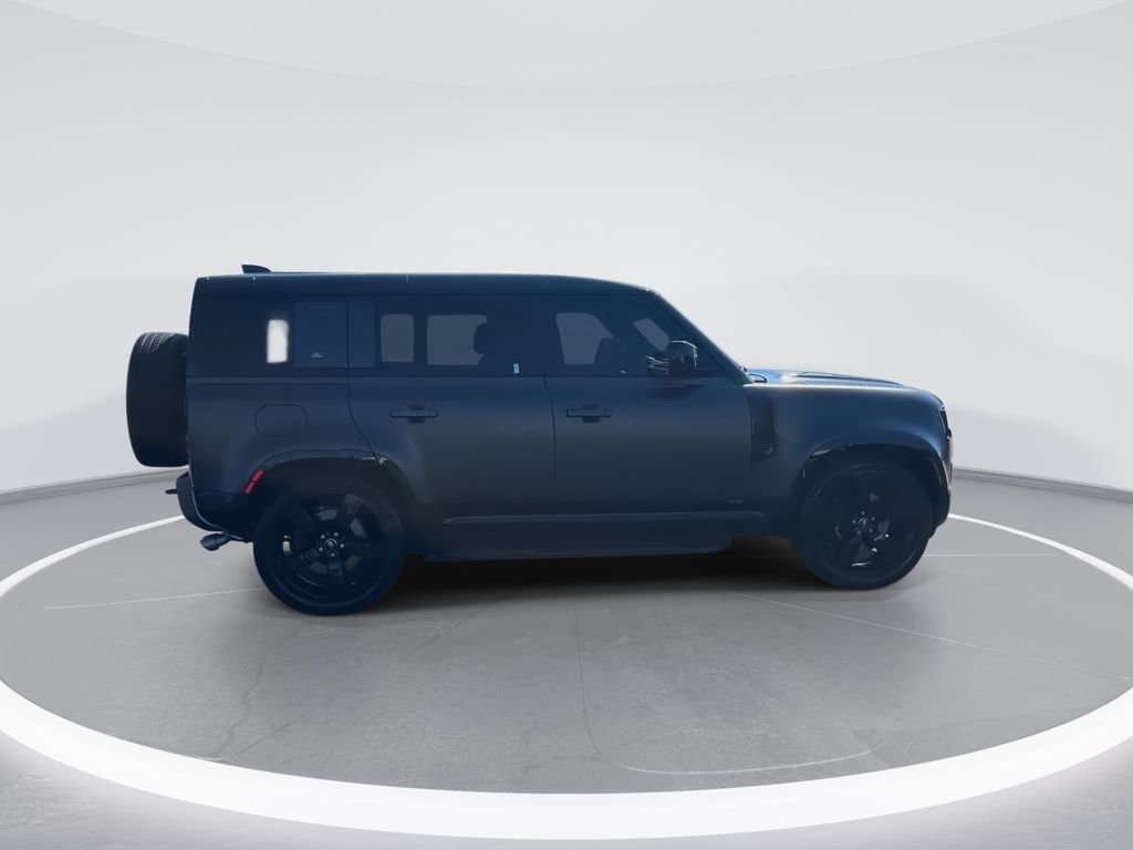 Used 2023 Gray Land Rover  image 9