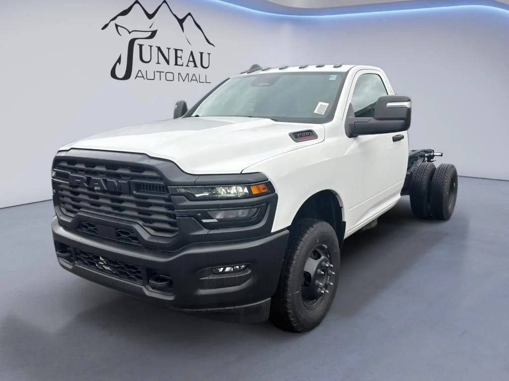 New 2026 Bright White Clear-Coat Exterior Paint RAM Tradesman image 7