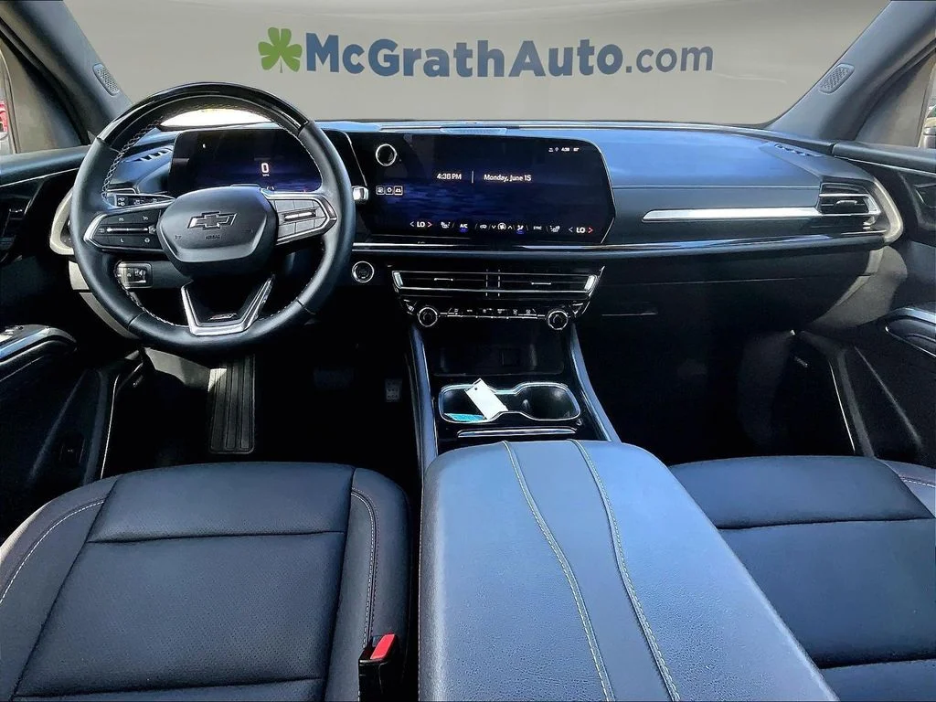 Used 2025 Black Chevrolet Z71 image 9