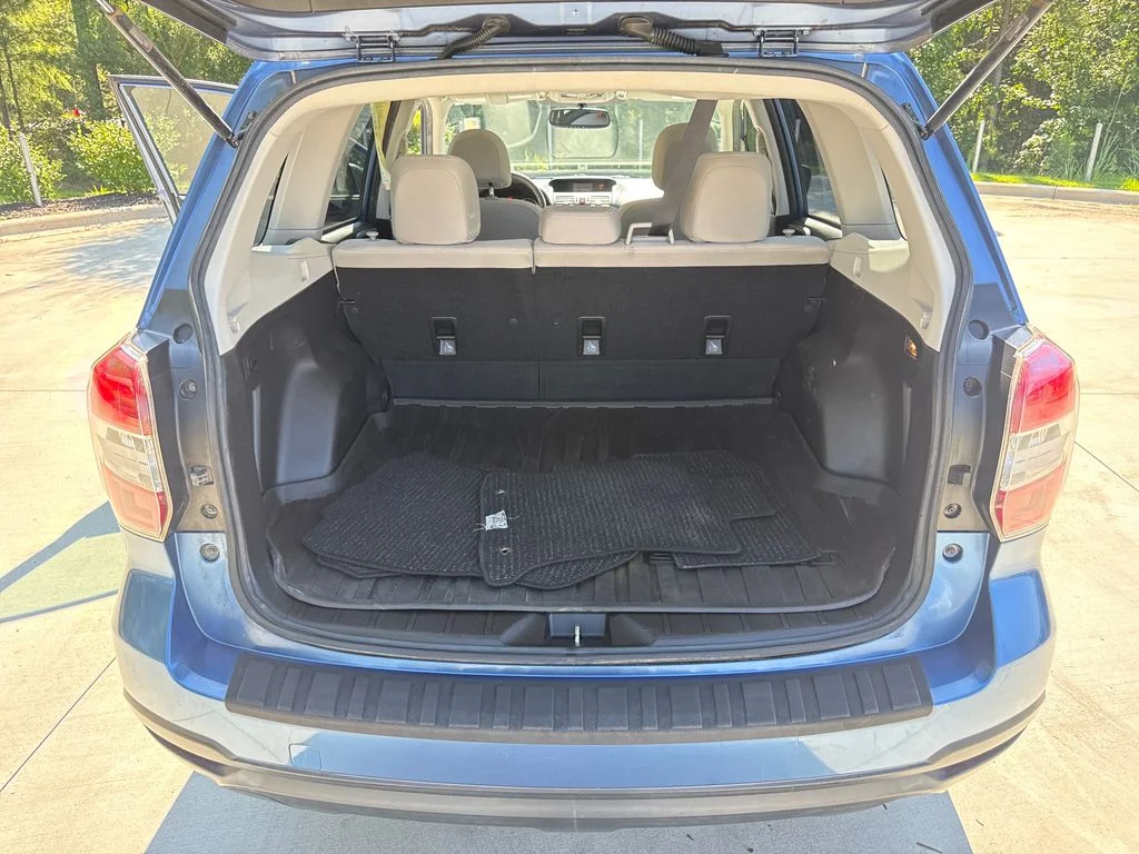 Used 2015 Quartz Blue Subaru 2.5i image 33