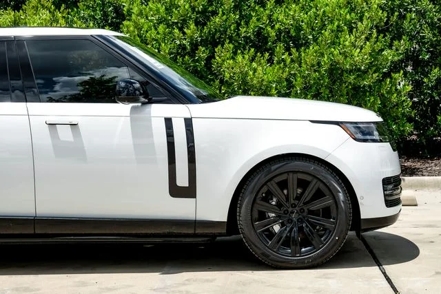 2026 Land Rover Range Rover SE - Photo 9