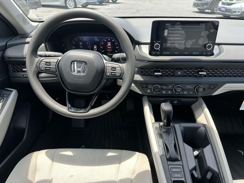 2025 Honda Accord SE - Photo 10
