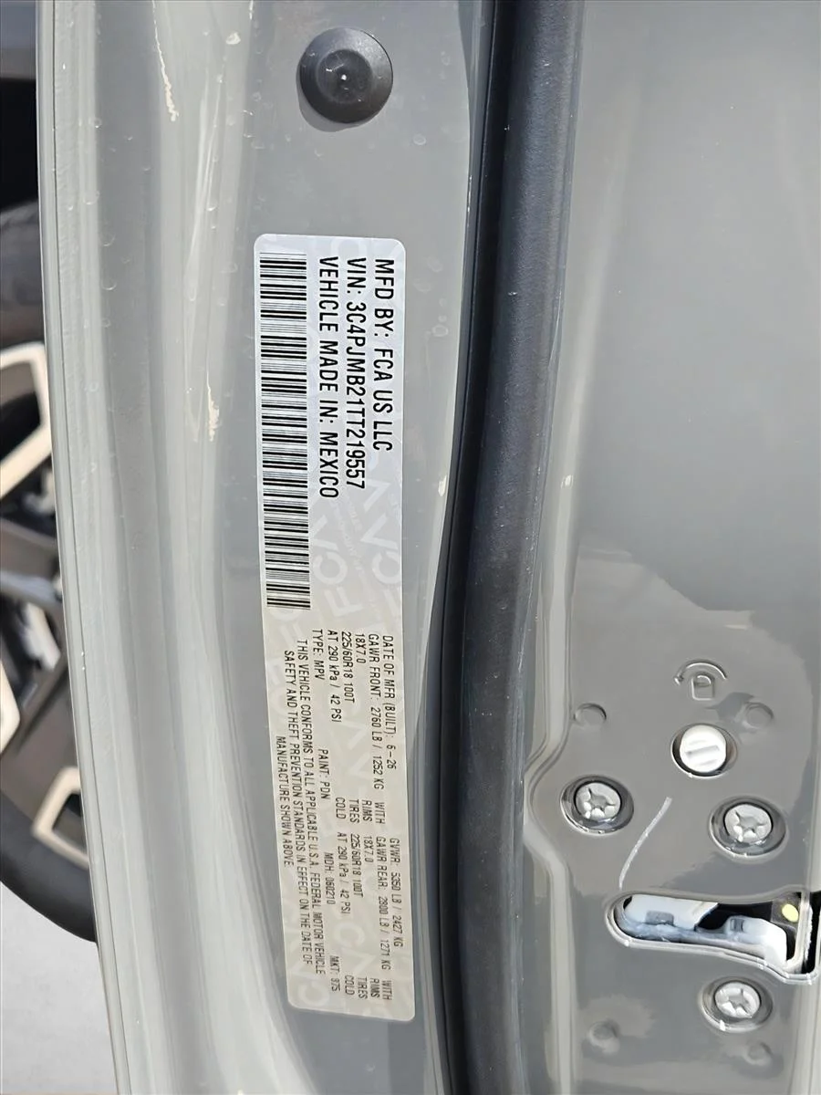 New 2026 Sting-Gray Clearcoat Jeep Limited image 18