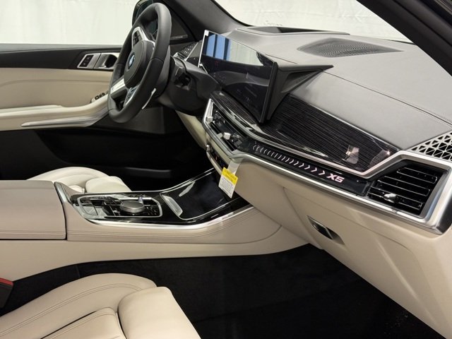 Used 2026 Dravit Grey Metallic BMW xDrive40i image 26