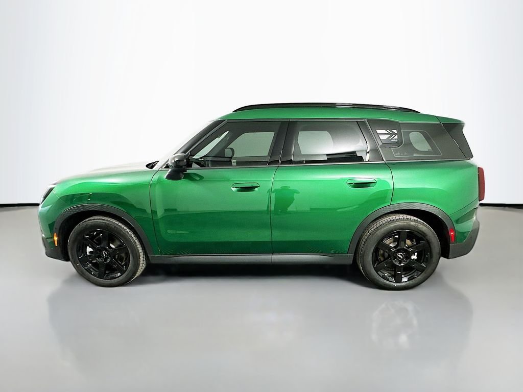 New 2026 Green MINI Signature Plus image 8