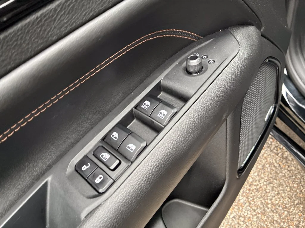 Used 2023 Black Jeep Limited image 23