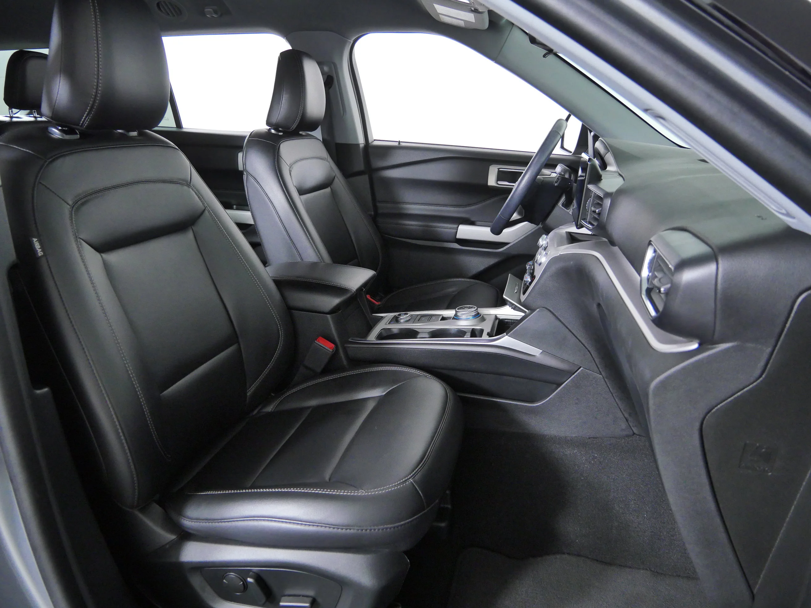 Used 2024 Iconic Silver Metallic Ford XLT image 13