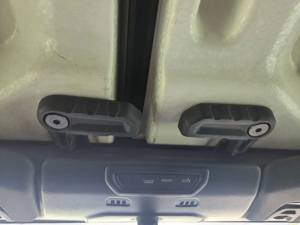 Used 2023 Gray Jeep Sport S image 17
